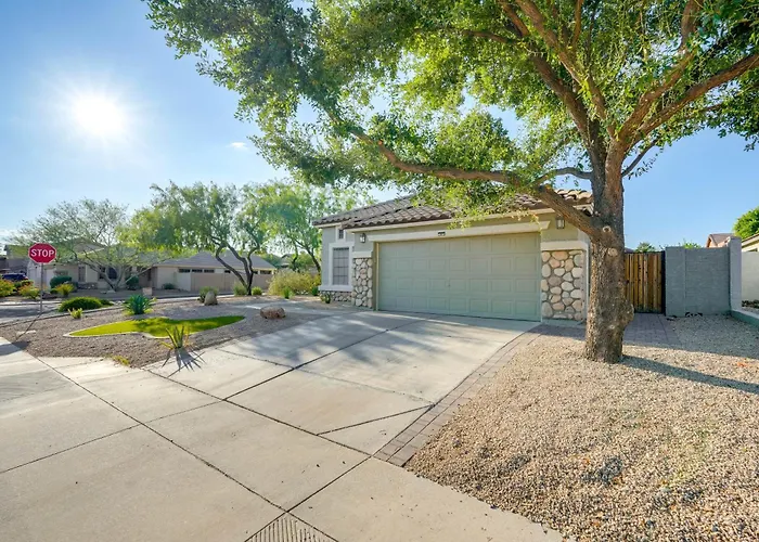 4 Mi To Usery Mtn: Relaxing Retreat In Mesa! Holiday home